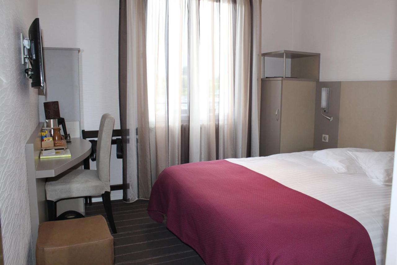Logis Du Parc Hotel 3*